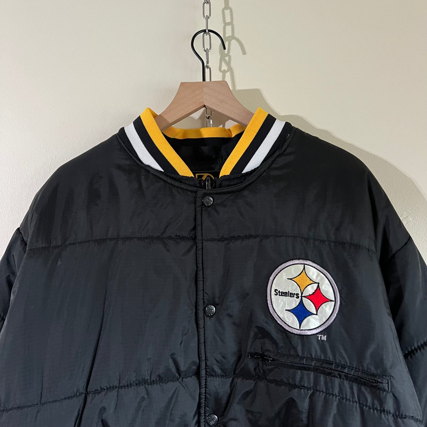 XL 90s reversible Pittsburgh Steelers Pro Player puffer jacket