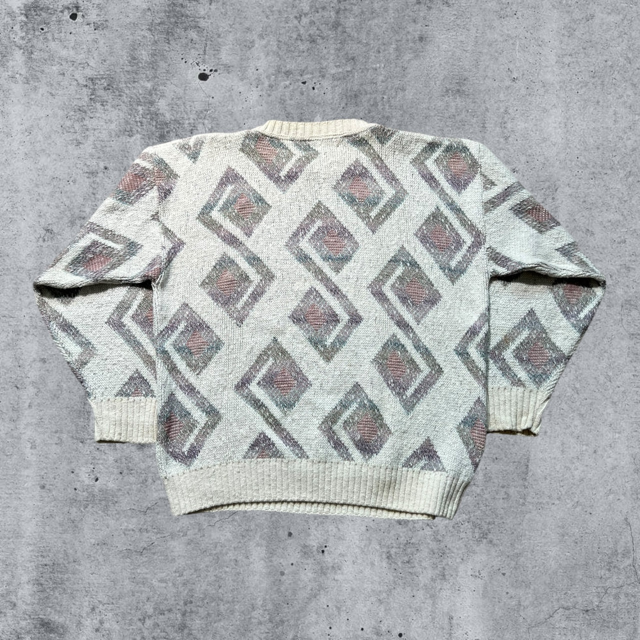 Oversized Medium 90s Directions USA Cream Geometric Diamond 'S' Patterned knit sweater