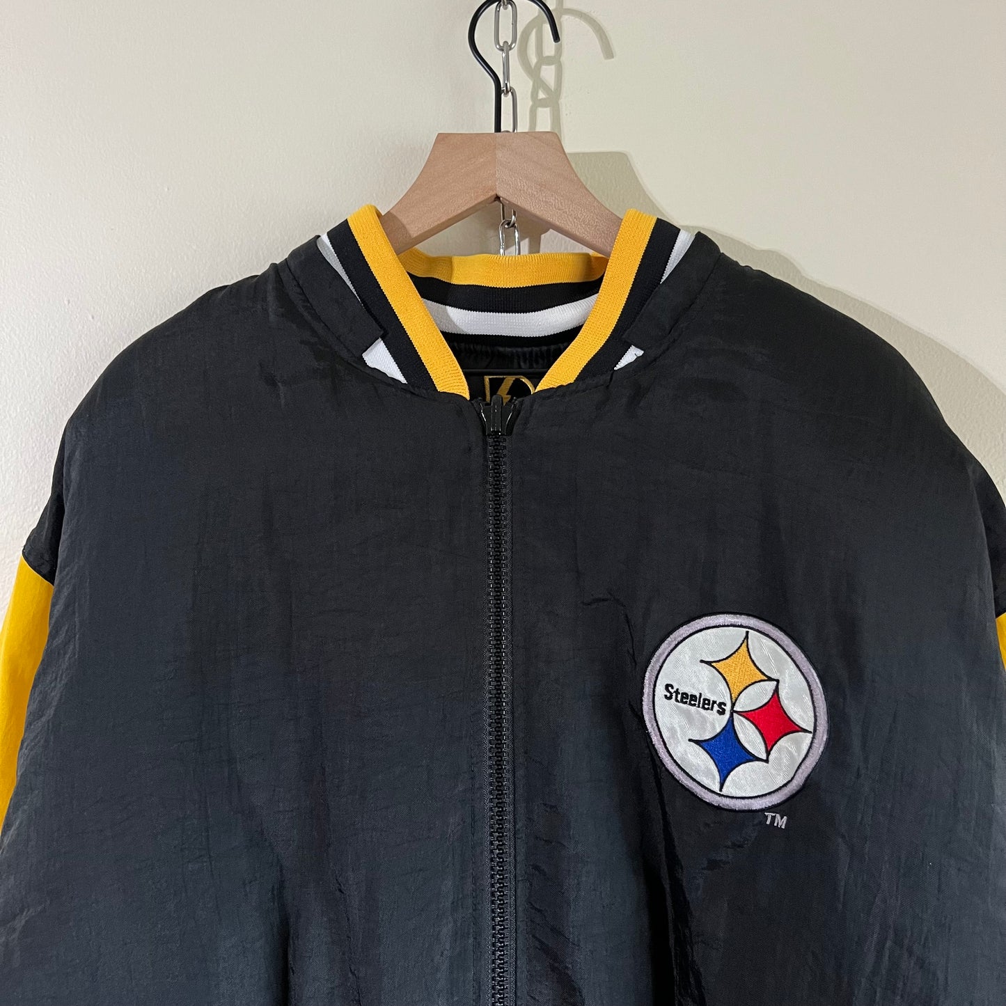 XL 90s reversible Pittsburgh Steelers Pro Player puffer jacket