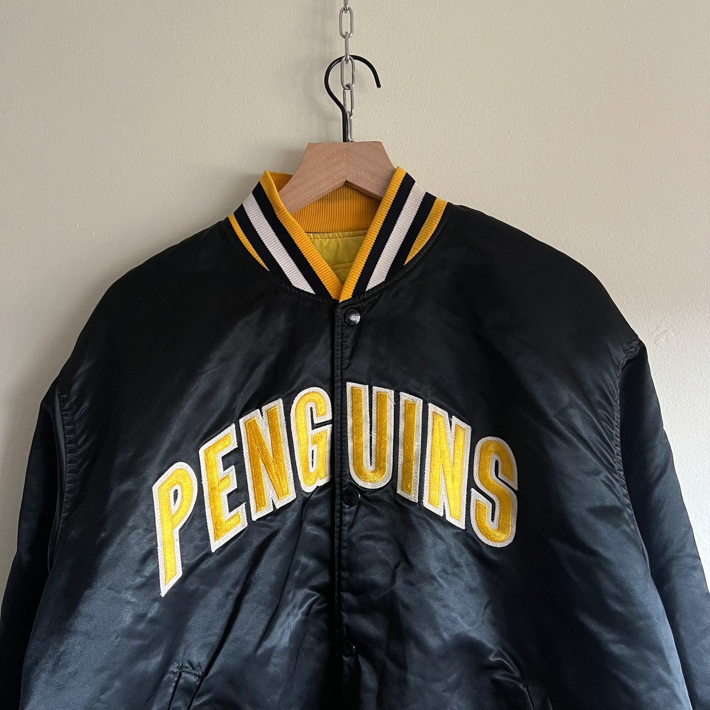 XL 80s Pittsburgh Penguins satin Starter jacket