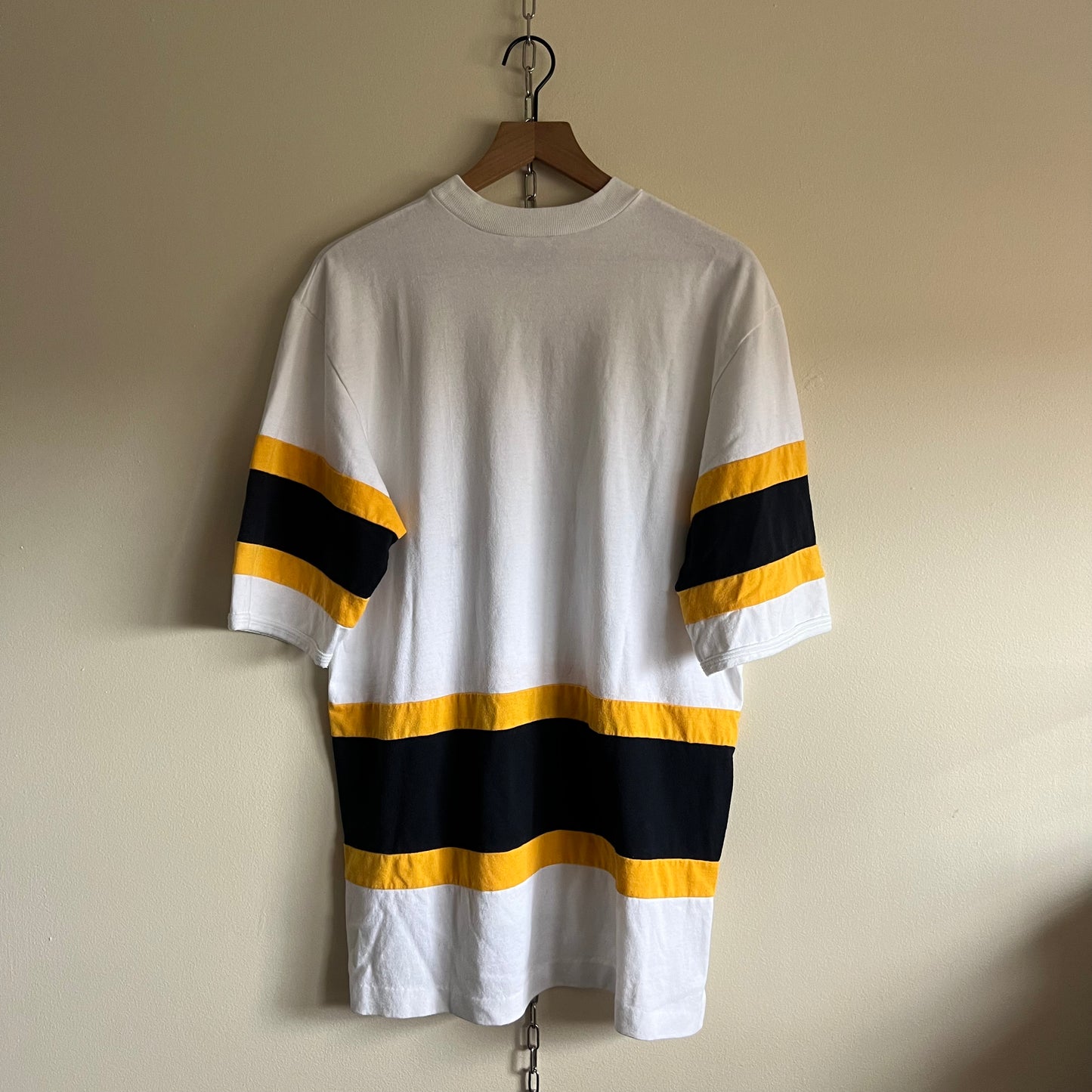 Large 90s Pittsburgh Penguins Nutmeg Mills tee